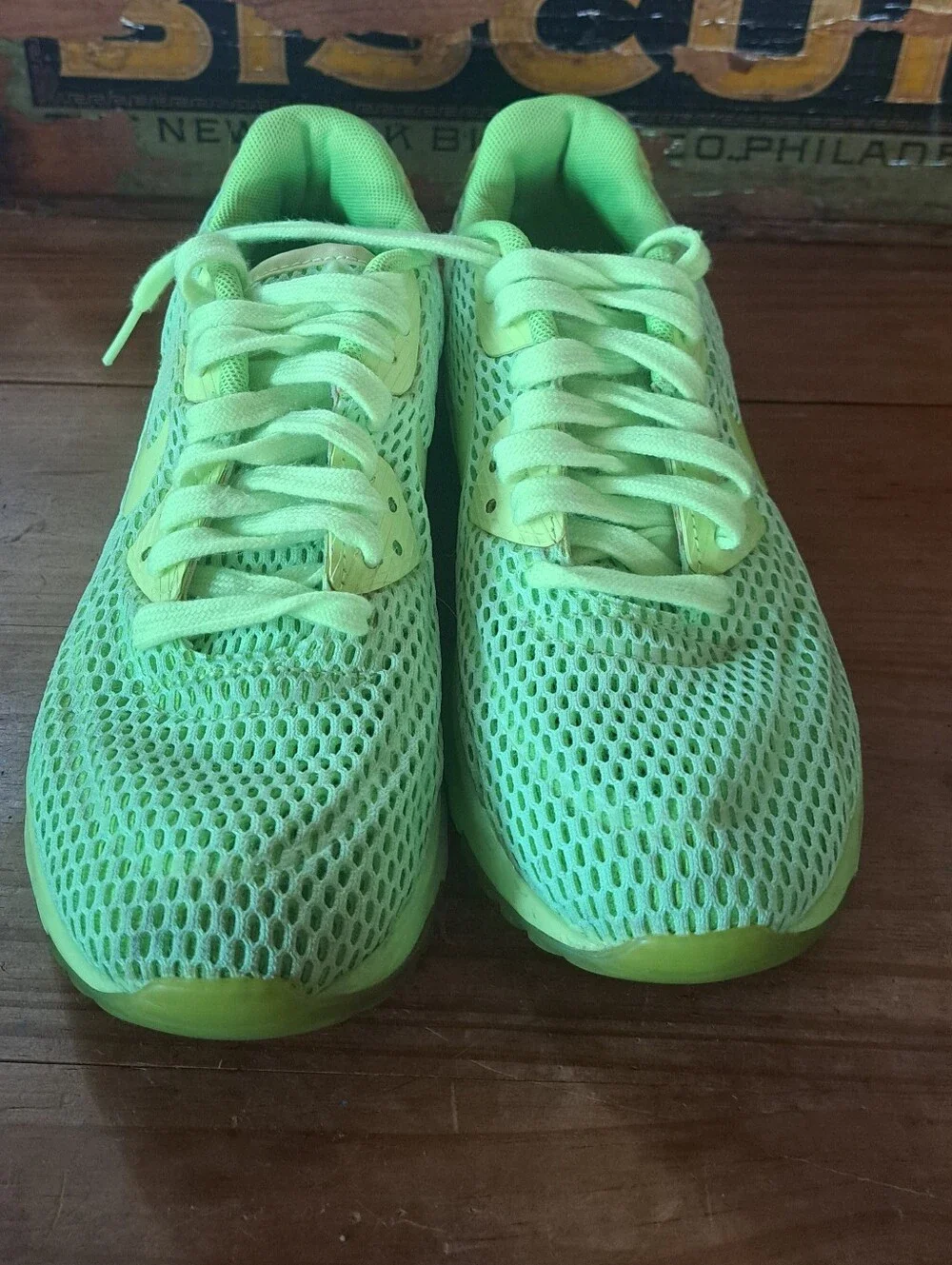 Nike WMNS Air Max 90 Ultra BR Sneakers Women's 7.5 Ghost/Electric Green 725061